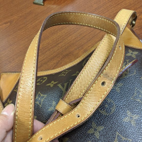 Auth Louis Vuitton Odeon Pm Monogram Canvas and Calf Leather Cross Body … - Picture 9 of 14